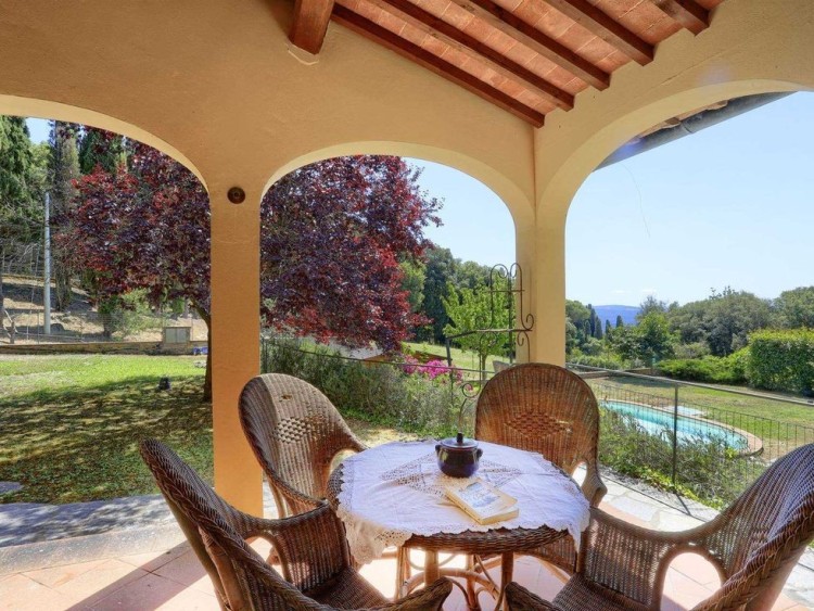 Rustikální vila na prodej v Sasetta