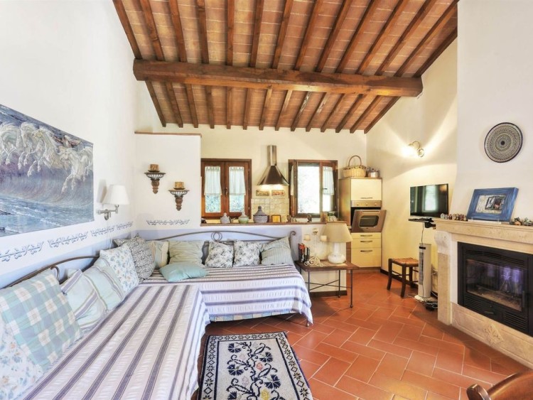 Rustikální vila na prodej v Sasetta