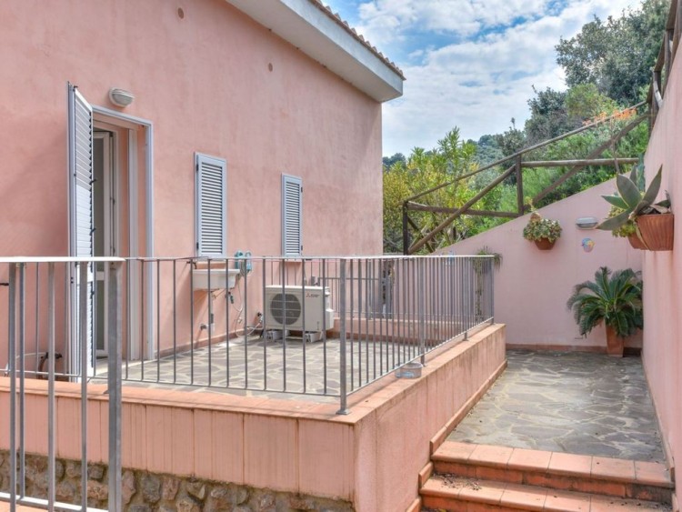 Krásný byt na prodej s výhledem na moře, Cavo, Elba