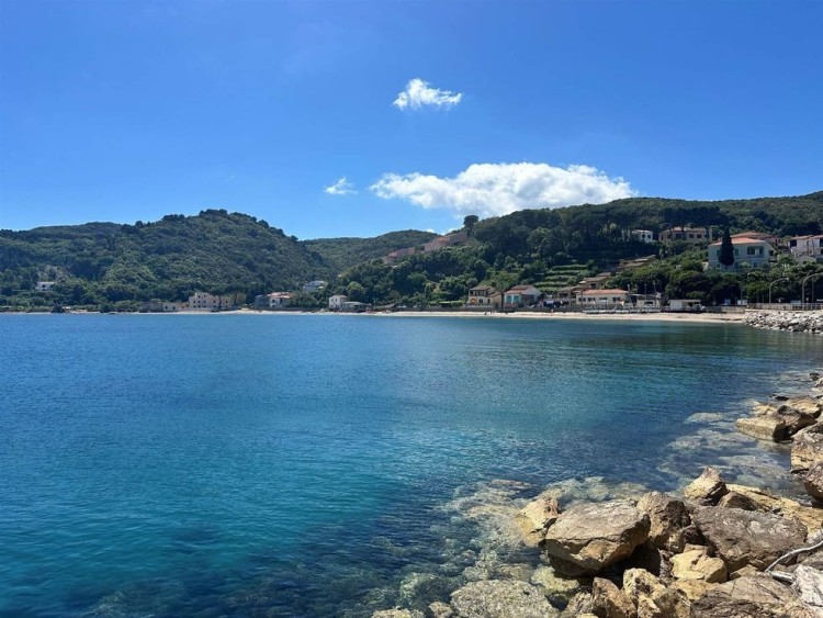 Krásný byt na prodej s výhledem na moře, Cavo, Elba