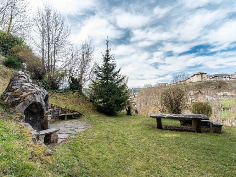 Historická vila s parkem v centru Cavalese na prodej, Dolomity