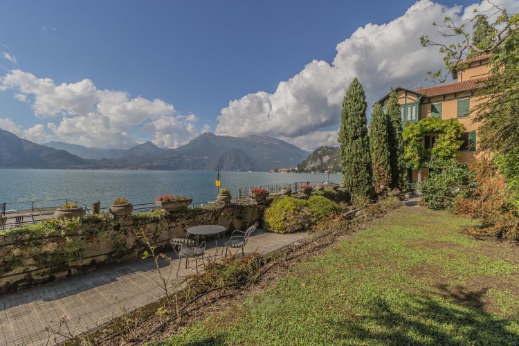 Stylový apartmán u jezera Lago di Como na prodej, Varenna