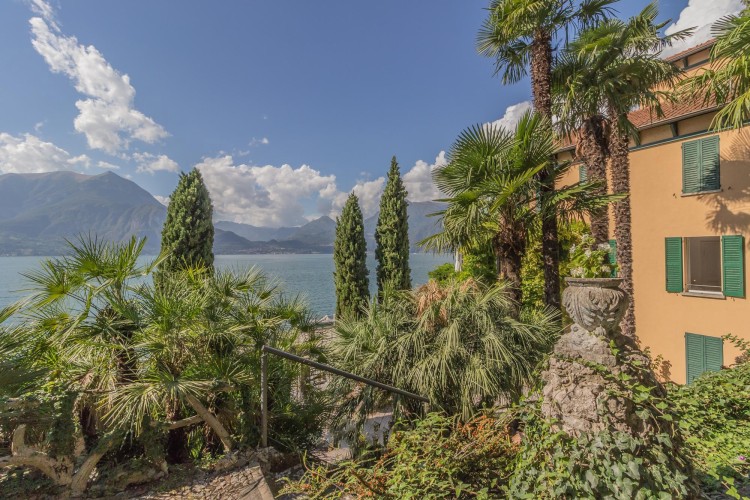 Stylový apartmán u jezera Lago di Como na prodej, Varenna