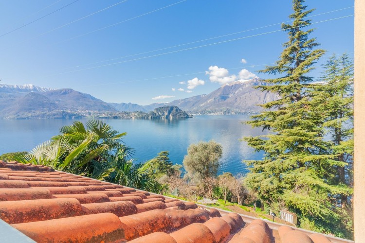 Elegantní apartmán u jezera Lago di Como na prodej, Pina