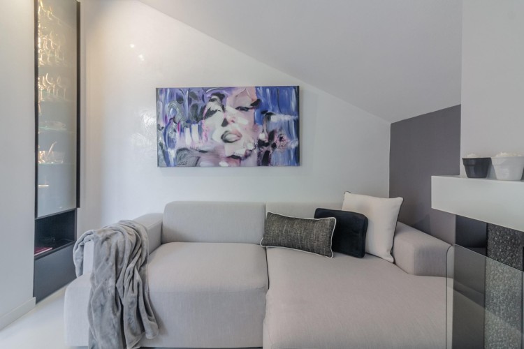 Elegantní apartmán u jezera Lago di Como na prodej, Pina