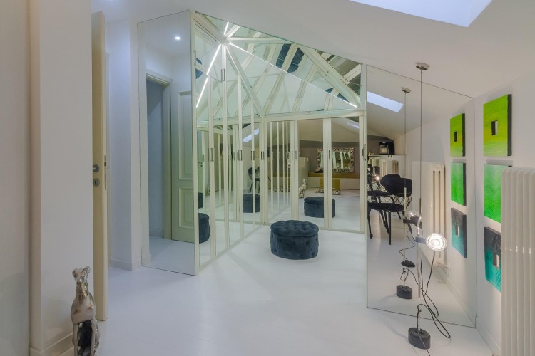 Elegantní apartmán u jezera Lago di Como na prodej, Pina