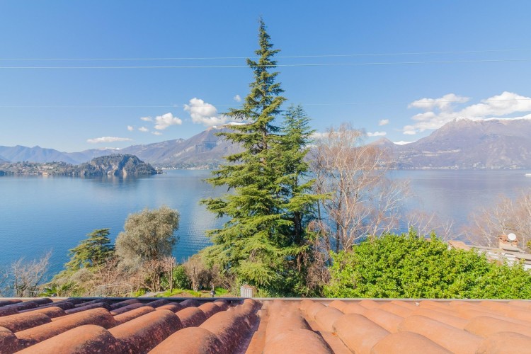 Elegantní apartmán u jezera Lago di Como na prodej, Pina