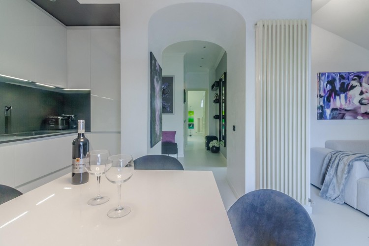 Elegantní apartmán u jezera Lago di Como na prodej, Pina