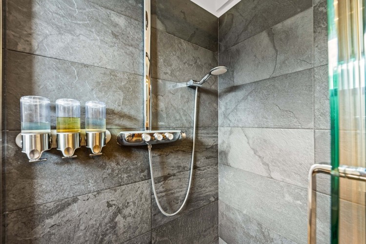 Dům na prodej v Bad Kleinkichheimu