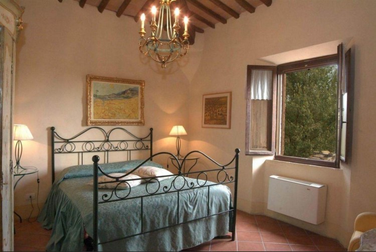 Krásná toskánská vila na prodej nedaleko Sieny