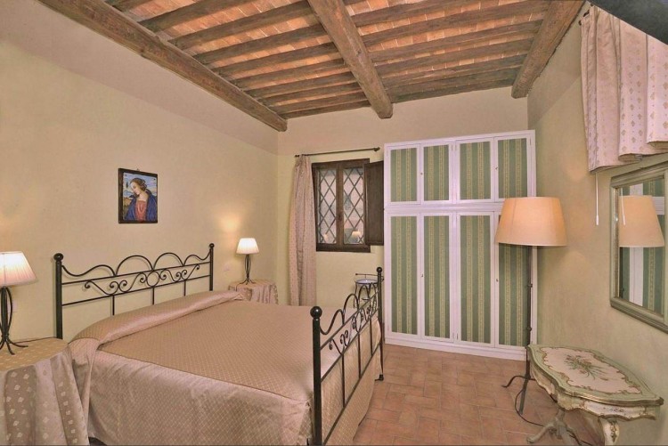 Krásná toskánská vila na prodej nedaleko Sieny