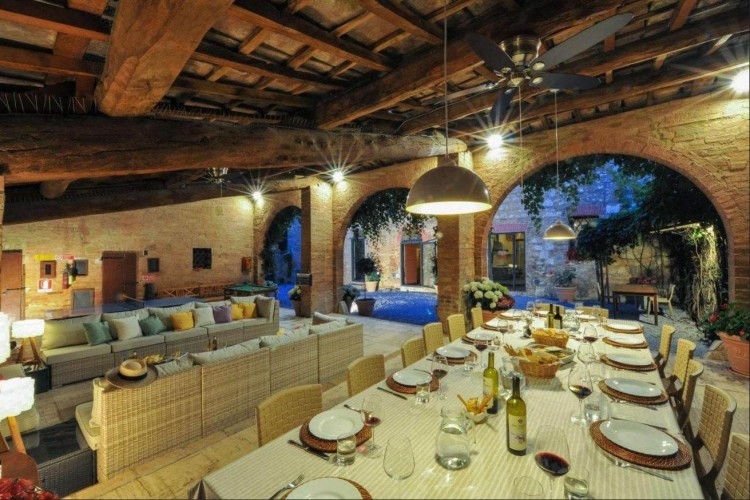 Krásná toskánská vila na prodej nedaleko Sieny