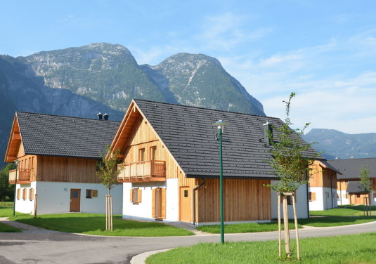 Nové chalety u jezera Hallstatt