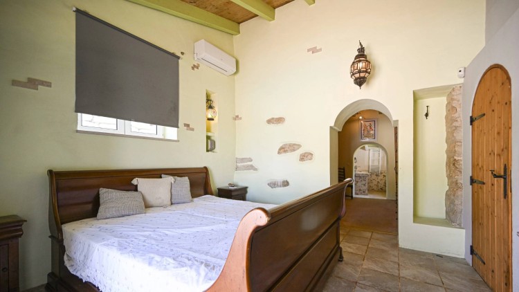 Krásná vila na venkově s bazénem na prodej, Cabanitas, Algarve