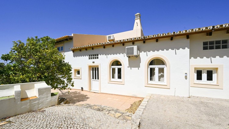 Krásná vila na venkově s bazénem na prodej, Cabanitas, Algarve
