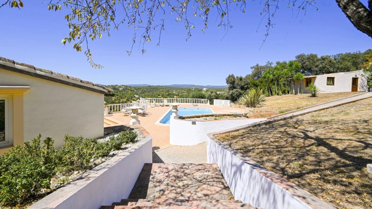 Krásná vila na venkově s bazénem na prodej, Cabanitas, Algarve