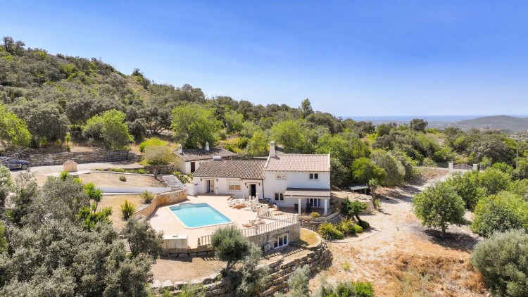 Krásná vila na venkově s bazénem na prodej, Cabanitas, Algarve