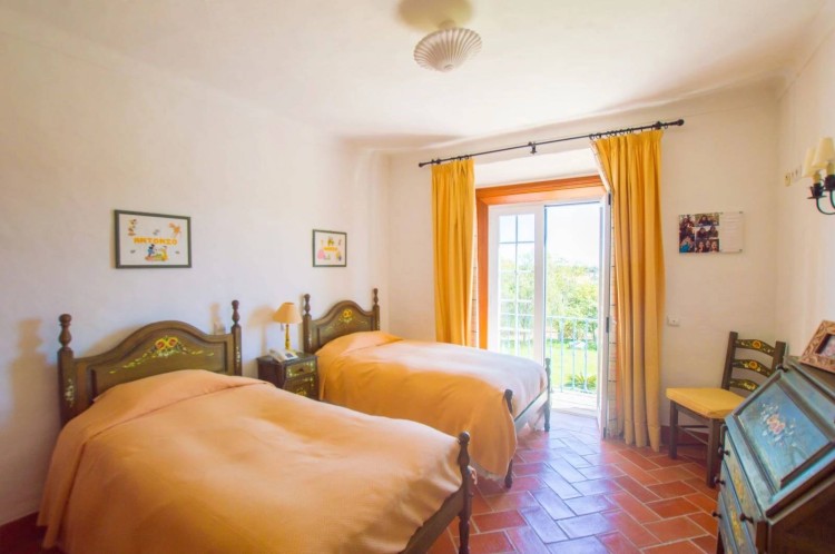 Typická algarvská vila s bazénem na prodej, São Lorenço, Algarve