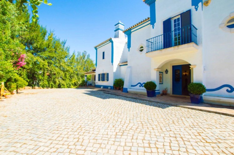 Typická algarvská vila s bazénem na prodej, São Lorenço, Algarve