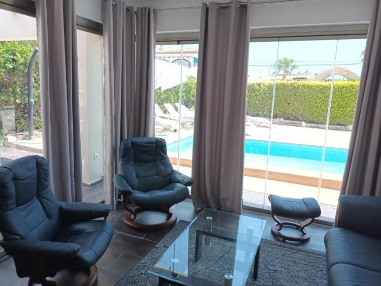 Nádherná vila na prodej u  moře v Calpe