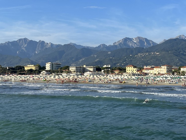 Nové vily na prodej blízko pláže v Marina di Pietrasanta