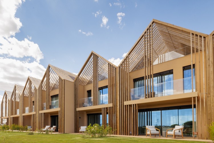 Nové vily a apartmány blízko pláže na prodej, Castro Marim, Algarve