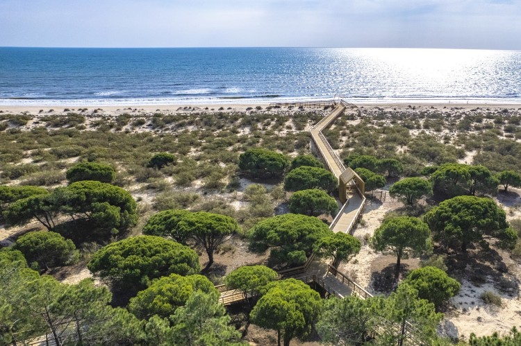 Nové vily a apartmány blízko pláže na prodej, Castro Marim, Algarve