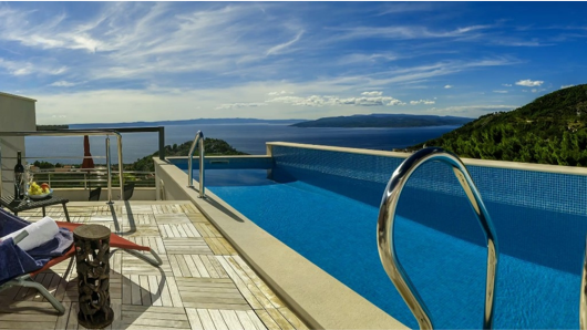 Vila s výhledem na moře a s bazénem, Makarská riviéra