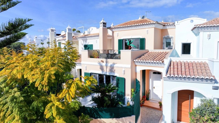 Vila v golfové lokalitě na prodej, Vale do Lobo, Algarve
