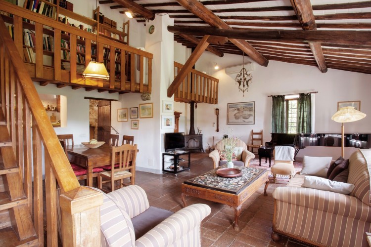 Krásná kamenná usedlost na prodej v oblasti Chianti