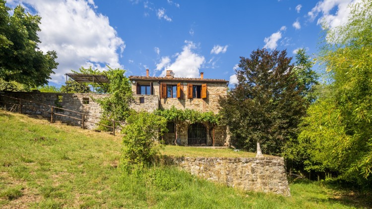 Krásná kamenná usedlost na prodej v oblasti Chianti
