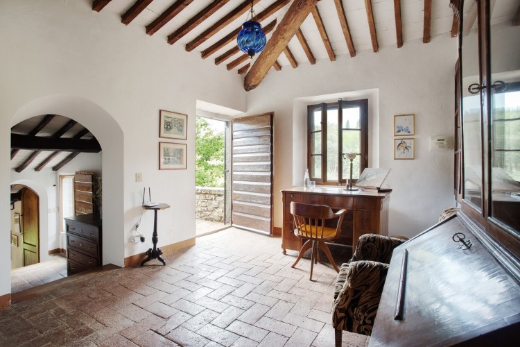 Krásná kamenná usedlost na prodej v oblasti Chianti