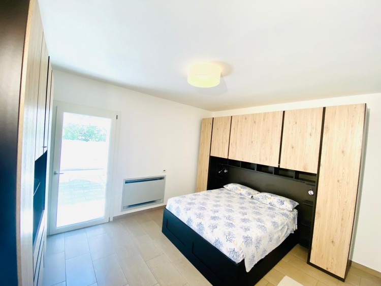 Elegantní vila 100 m od moře na prodej, Porto Cesareo