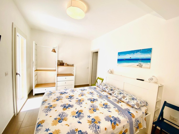 Elegantní vila 100 m od moře na prodej, Porto Cesareo