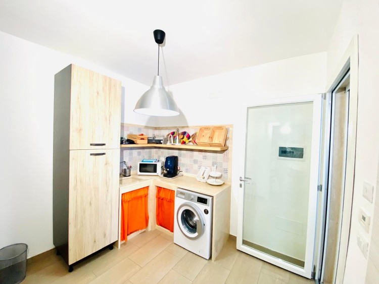 Elegantní vila 100 m od moře na prodej, Porto Cesareo