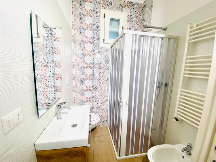 Elegantní vila 100 m od moře na prodej, Porto Cesareo