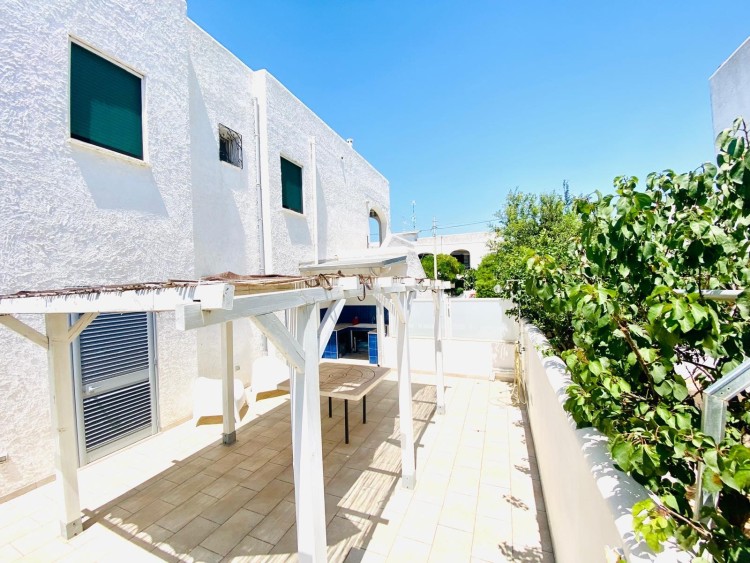 Elegantní vila 100 m od moře na prodej, Porto Cesareo