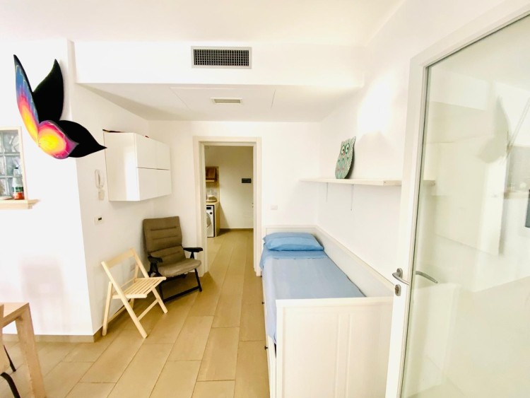 Elegantní vila 100 m od moře na prodej, Porto Cesareo