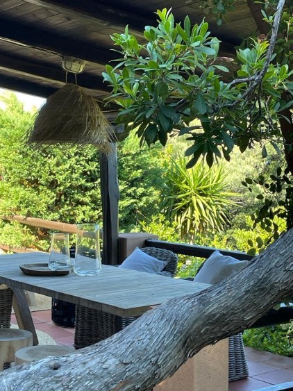 Příjemná řadová vilka v Costa Paradiso jen pár minut od moře