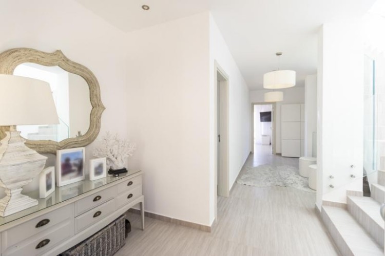 Moderní vila s výhledem na moře a bazénem  na prodej, Burgau