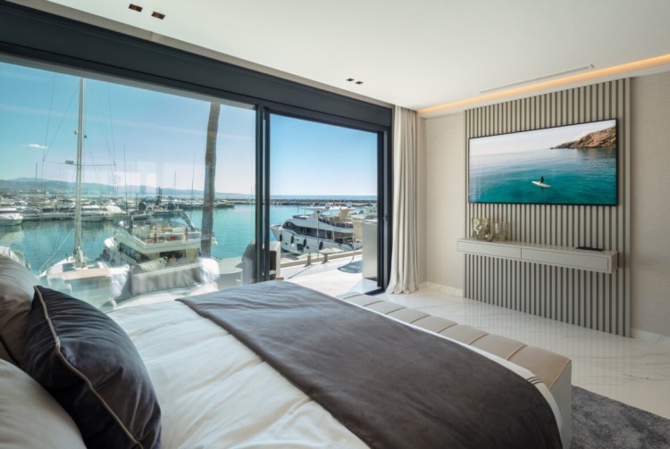 Apartmán u mariny na prodej v Puerto Banus