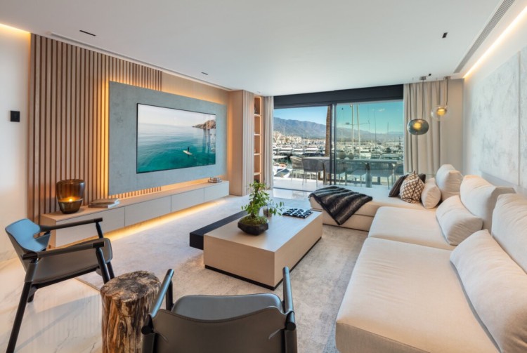 Apartmán u mariny na prodej v Puerto Banus