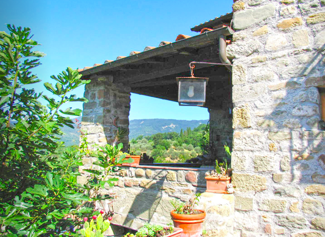 Panoramatický kamenný dům s úžasným výhledem ve Fivizzanu