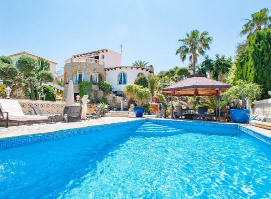 Vila s bazénem na prodej, Benissa