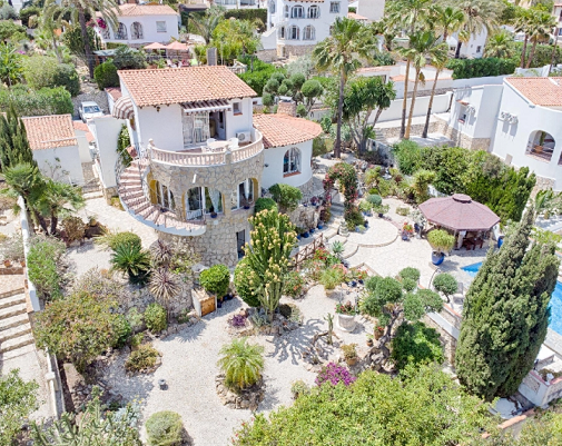 Vila s bazénem na prodej, Benissa