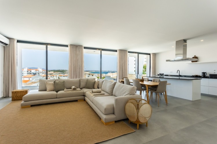Moderní vila s bazénem a  výhledem na pláž na prodej, Lagos, Algarve