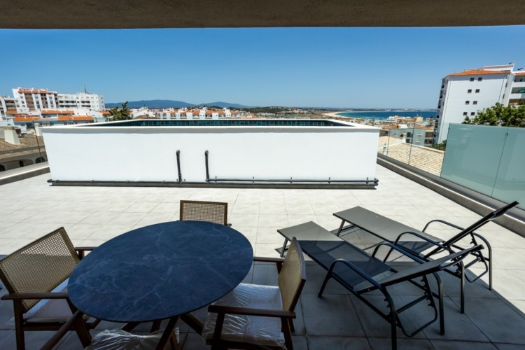 Moderní vila s bazénem a  výhledem na pláž na prodej, Lagos, Algarve