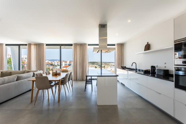 Moderní vila s bazénem a  výhledem na pláž na prodej, Lagos, Algarve
