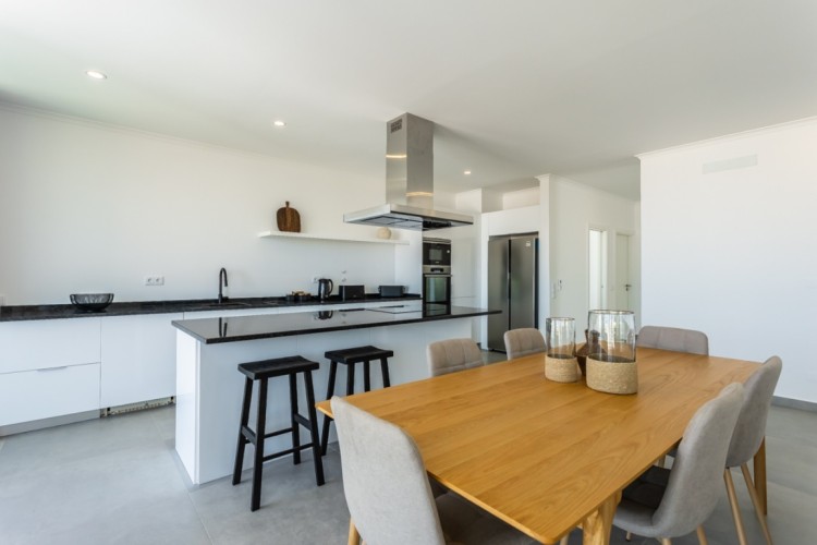 Moderní vila s bazénem a  výhledem na pláž na prodej, Lagos, Algarve