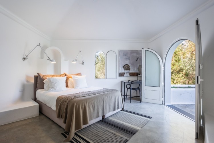 Nádherná luxusní vila s bazénem obklopená zelení na prodej, Lagos, Algarve